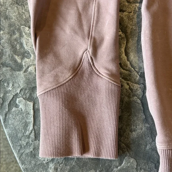 Lululemon Lavender Crewneck Sweatshirt sz 6 - Picture 3 of 4